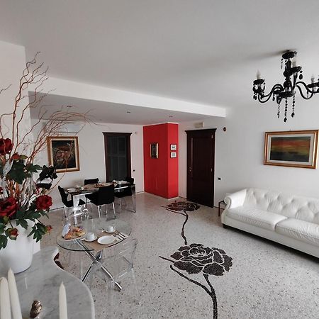 B&B Rossella Montoro Inferiore ภายนอก รูปภาพ